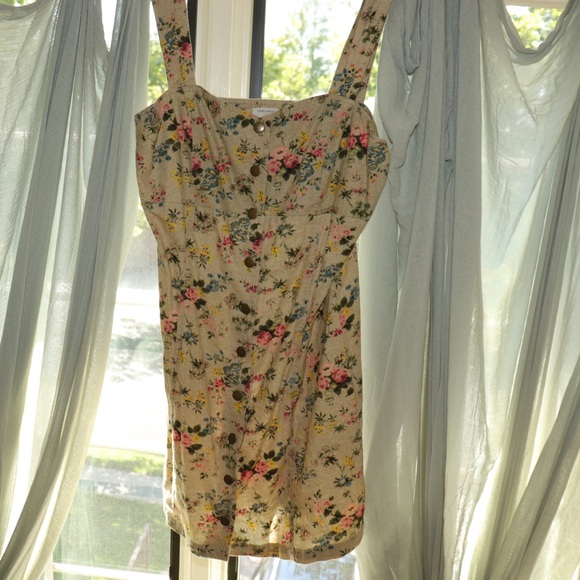 LAURA ASHLEY COLLAB WITH URBAN OUTFITTER FLORAL! - Picture 2 of 4